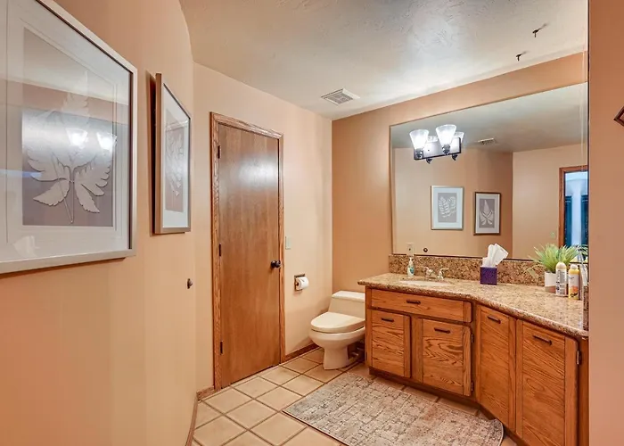 Hot Tub + Games: Spacious Golf Retreat In *