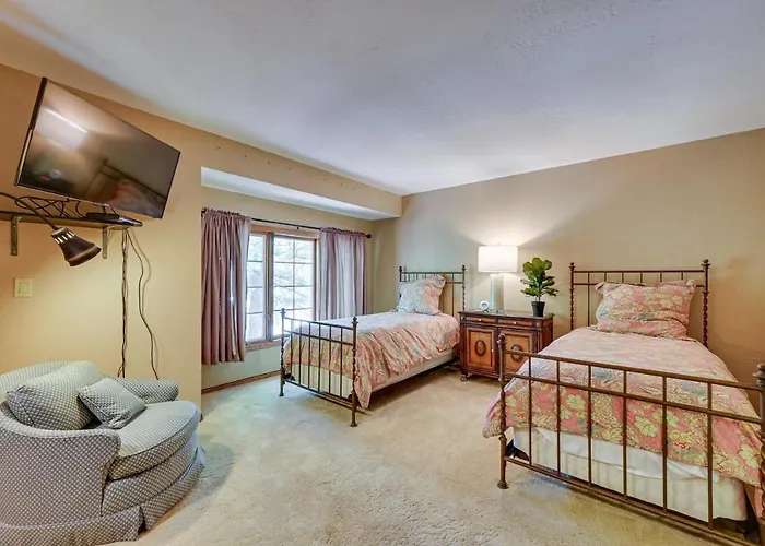 Hot Tub + Games: Spacious Golf Retreat In Payson
