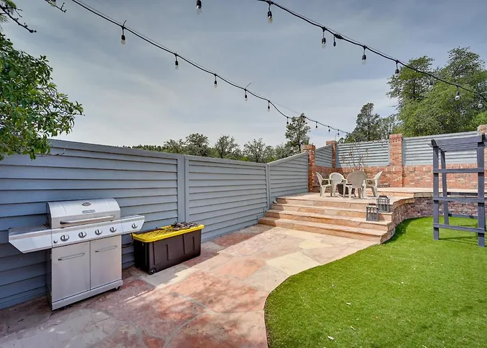 Hot Tub + Games: Spacious Golf Retreat In