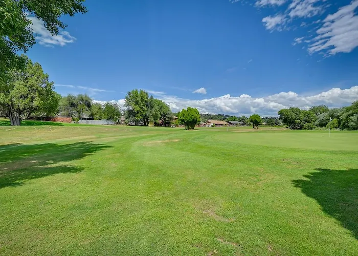 Hot Tub + Games: Spacious Golf Retreat In Payson